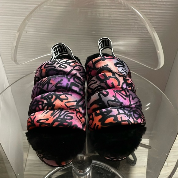 UGG Women’s Puff Yeah Pop Graffit Size 8 - Picture 1 of 15